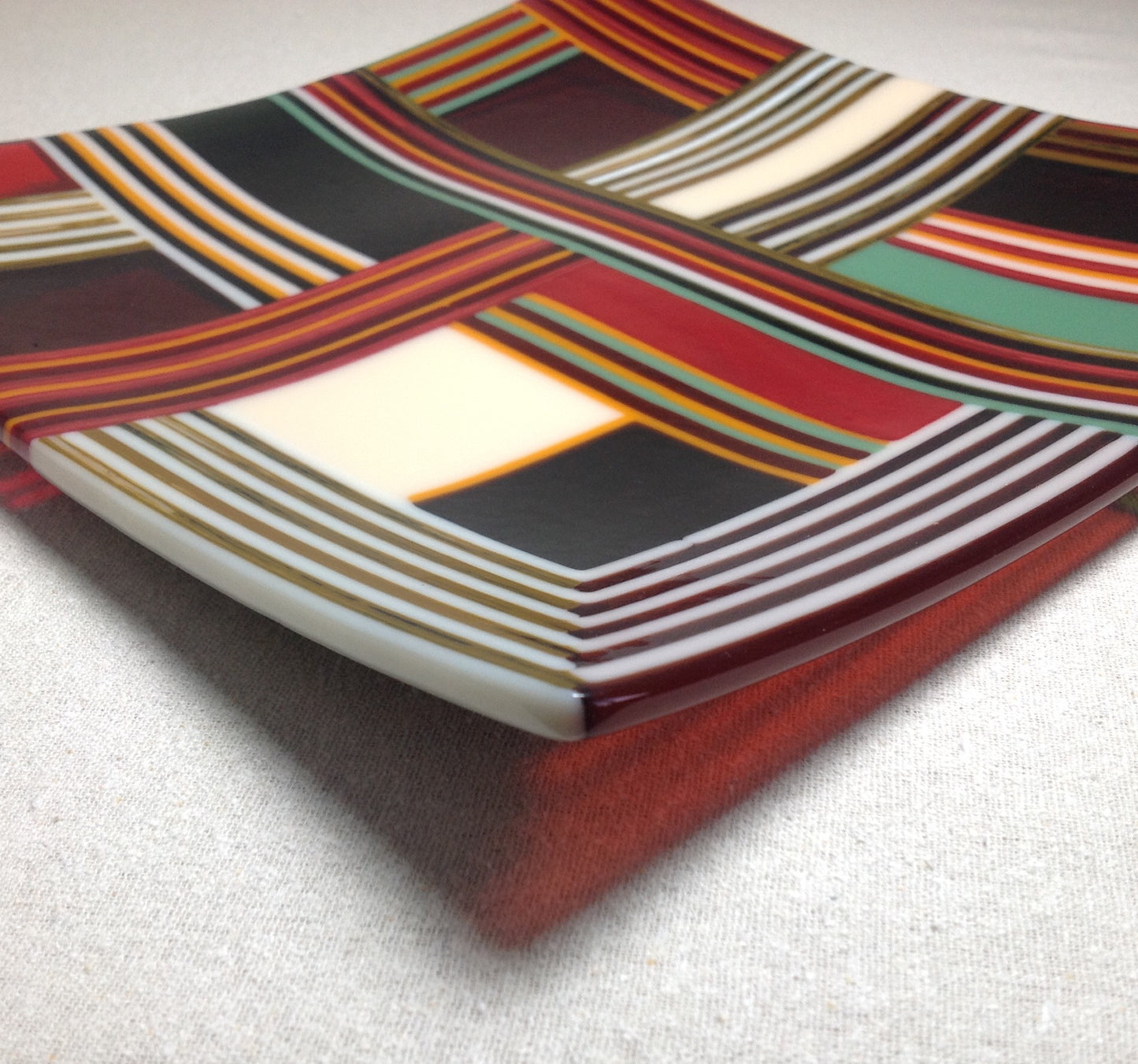 Autumnal Reds Strip Square Dish